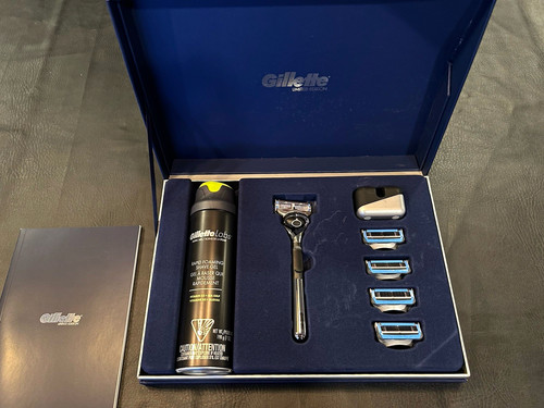 Gillette shaving kit - shaving, 5