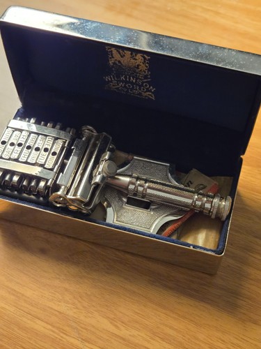 Wilkinson sword sticky razor - sword,
